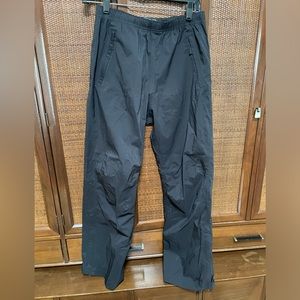 REI kids Waterproof Windproof Rain Pants - Size 14/16 Black